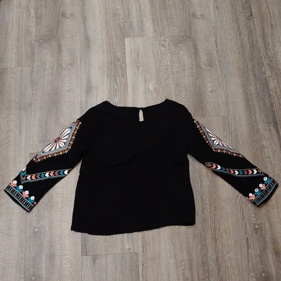 Ella Moss Embroidered Shirt - Picture 5 of 5